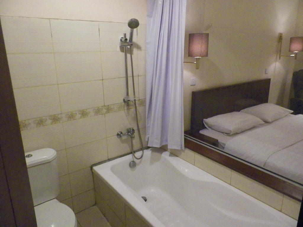 Excellent Seven Boutique Hotel Bandung Room photo